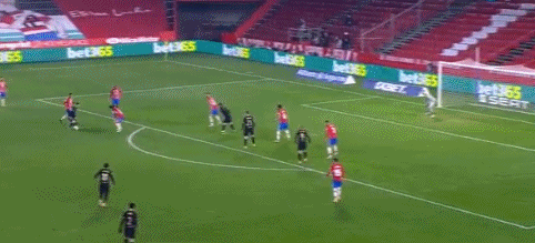 详解棒球规则中的故意漏接判定逻辑裁判如何界定守备方的欺骗动机